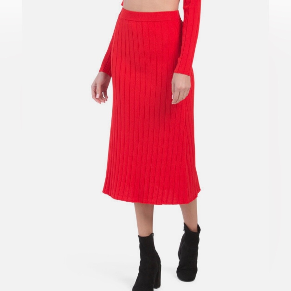 House of Harlow 1960 Bright Red Ribbed Midi Skirt